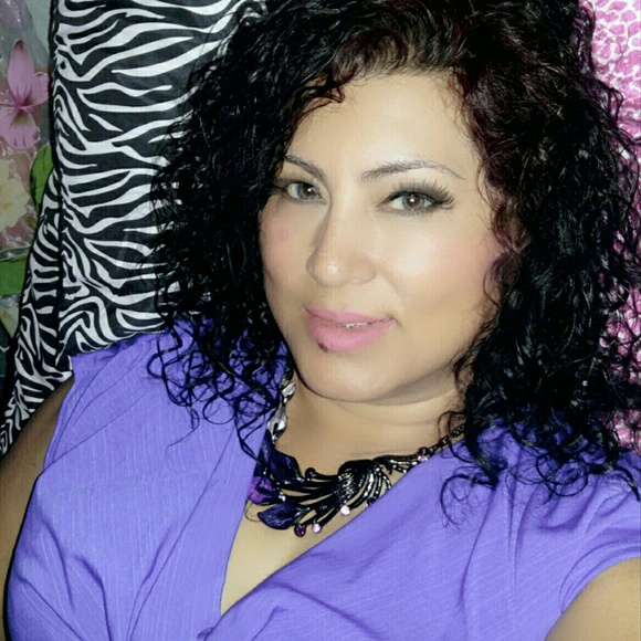 Meet your Posher, Rosa - Picture 3 of 4